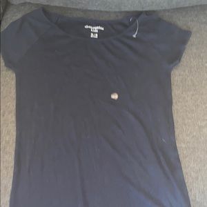 a short sleeve shirt